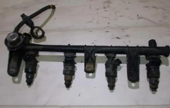 Renault Scenic I Fuel main line pipe 7700864726 866313