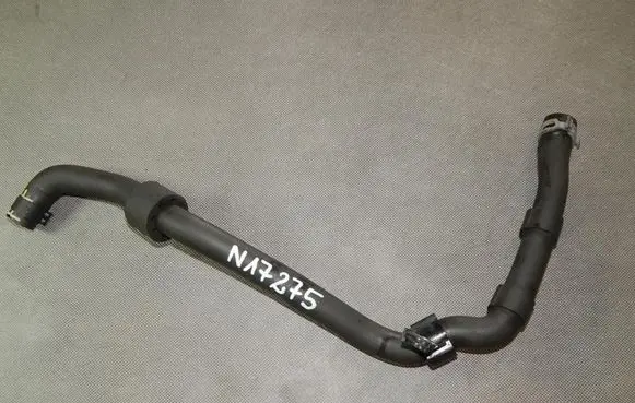 Volkswagen Golf VII Engine coolant pipe/hose