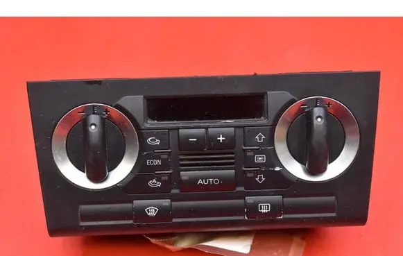 Audi A3 S3 A3 Sportback 8P Climate control unit 8P0820043M