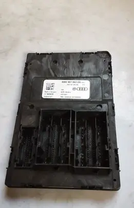 Audi Q7 4M Comfort/convenience module 8W0907063CG 8W0907063BG F005V01927