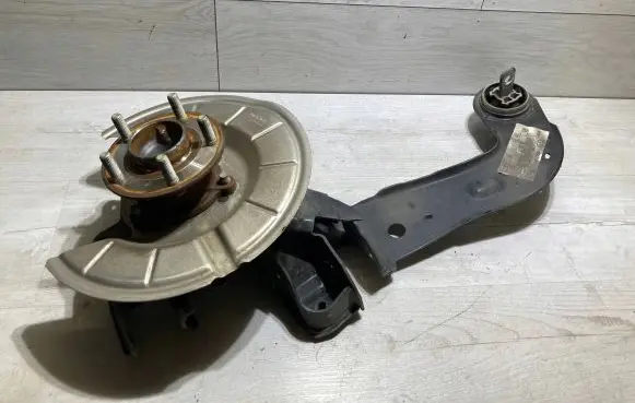Ford Focus Rear wheel hub spindle/knuckle jx6g2c299c1c2