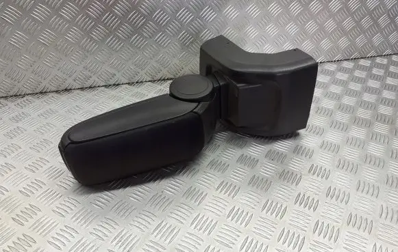 Ford Focus Rear seat armrest 