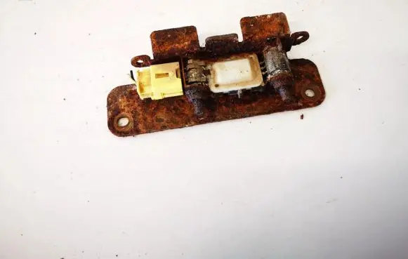 Nissan Pathfinder R51 Airbag deployment crash/impact sensor