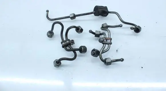 BMW 3 E90 E91 Fuel injector supply line/pipe 