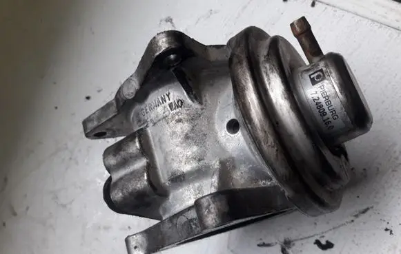Volkswagen Touran I Engine shut-off valve 