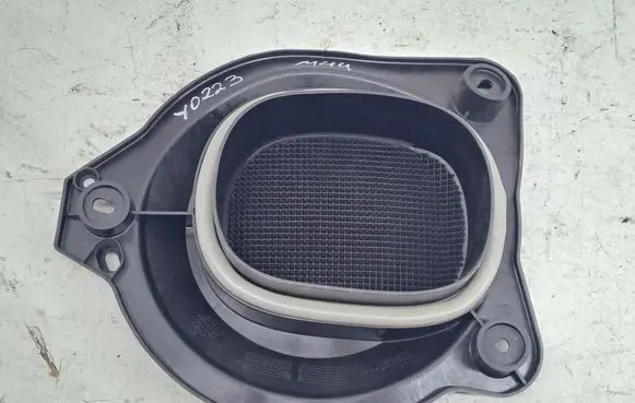 Mercedes-Benz C W205 Dash center speaker trim cover A2056800408