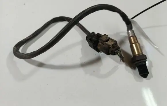 Iveco Daily 30.8 - 9 Lambda probe sensor 0281004821