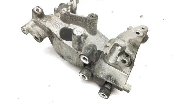 Citroen DS5 Engine mounting bracket 9674030280 C4003746SE