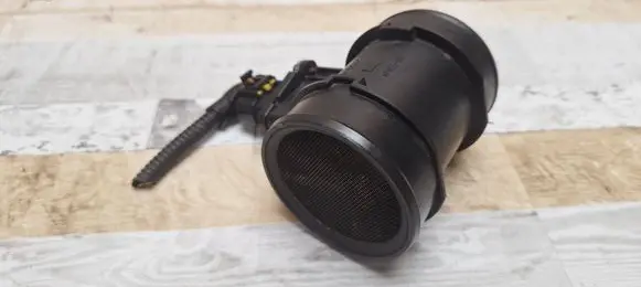 Opel Zafira B Mass air flow meter 55350046