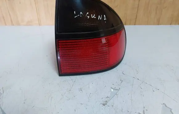 Renault Laguna I Rear/tail lights 902016