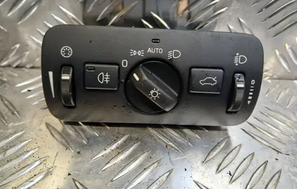 Volvo V40 Light switch 31443833 10092207 G86MA
