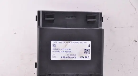 Audi A4 S4 B8 8K Voltage converter/converter module 8K0959663