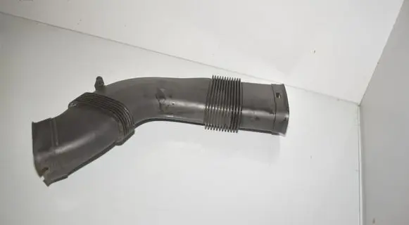 BMW 5 F10 F11 Air intake duct part 8509067 13718509067