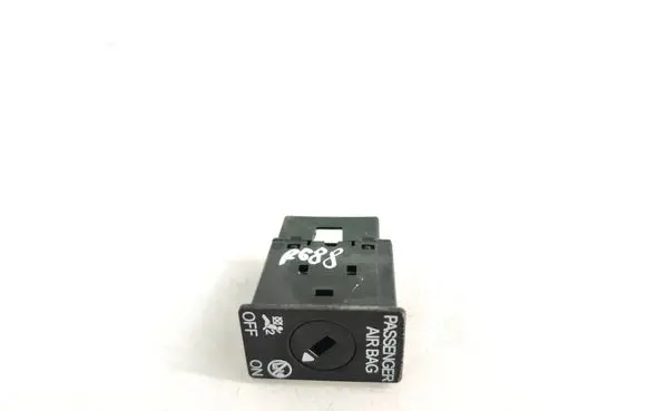Passenger airbag on/off switch