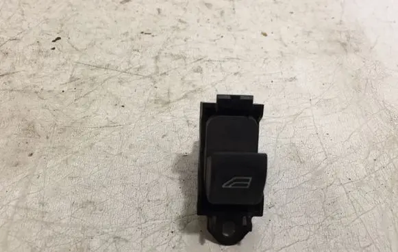 Volvo V70 Electric window control switch 30773273