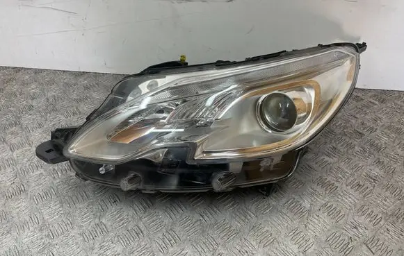 Peugeot 2008 I Headlight/headlamp 9677810180