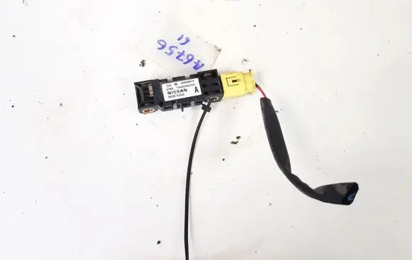Nissan Primera Airbag deployment crash/impact sensor 0285003019 0186