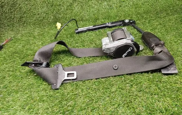 Chevrolet Cruze Front seatbelt 13297102 13251173 13297078