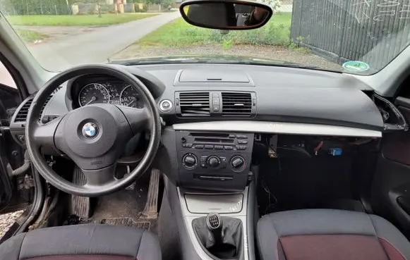 BMW 1 E81 E87 Dashboard 