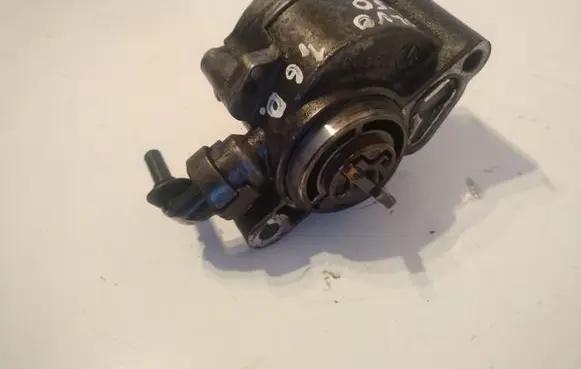Volvo V50 Vacuum pump D1562A 0403T