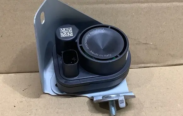 Lexus ES VII XZ10 Alarm system siren 8904033040 2370006500