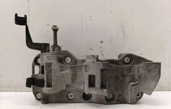 BMW 3 F30 F35 F31 A/C compressor mount bracket 8506863