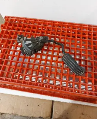 Volkswagen Sharan Accelerator throttle pedal 7M3723507C 6PV00802602 YM219F836EC