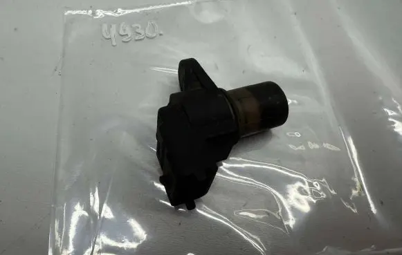 Mercedes-Benz E W212 Camshaft position sensor A0031539728