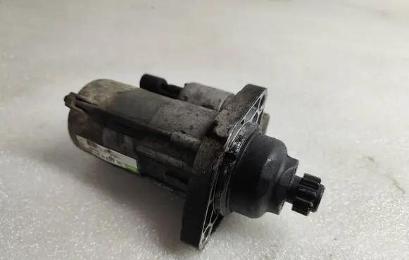 Volkswagen PASSAT B6 Starter motor 02M911023N TS18E3
