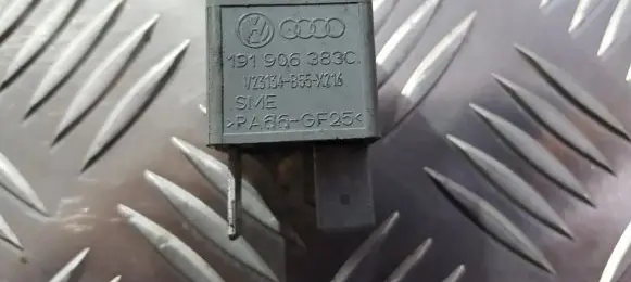 Volkswagen Golf IV Other relay 191906383C V23134-B55-X216