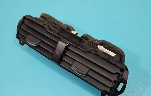 Ford Fusion II Dash center air vent grill DS73-19K617-A IMPRK1498059