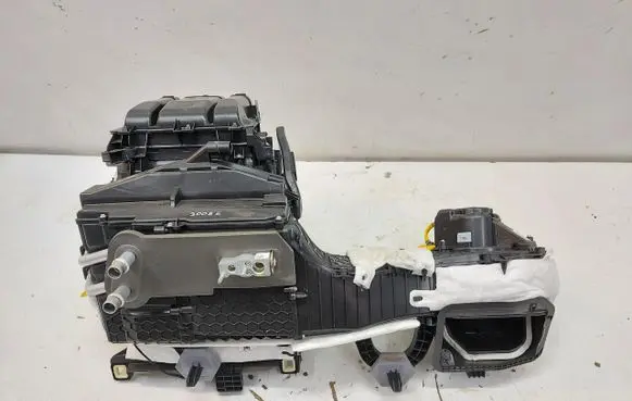 Peugeot 3008 III Interior heater climate box assembly PEU3008