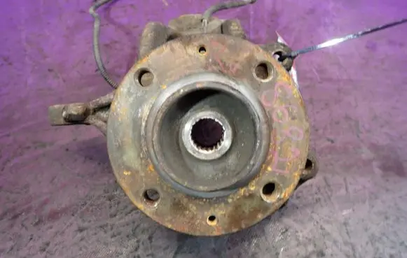 Peugeot 207 CC Front wheel hub spindle knuckle