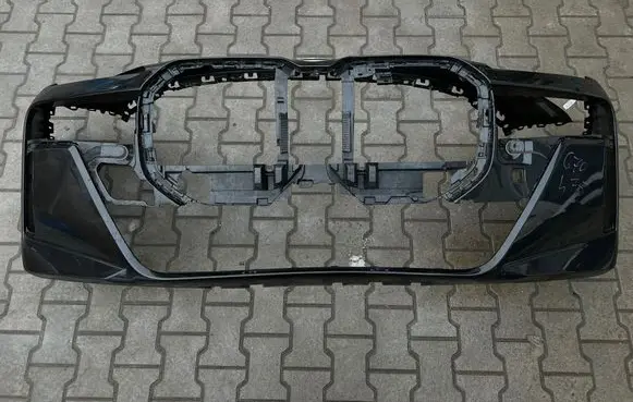 BMW 7 G70 Front bumper