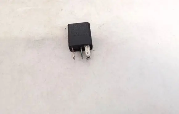 Opel Combo C Other relay 24435922