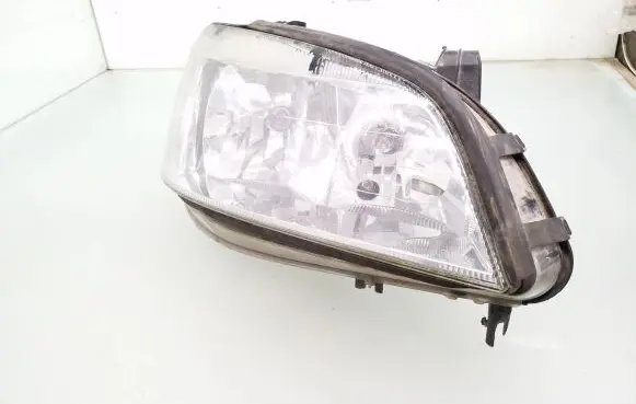 Opel Zafira A Headlight/headlamp 89100055