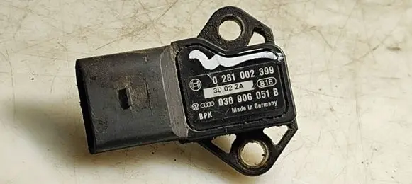 Audi A2 Air pressure sensor 038906051B 0281002399