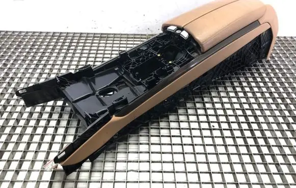 BMW 7 F01 F02 F03 F04 Center console 