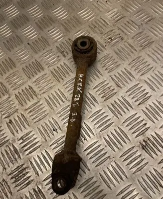 Rear control arm