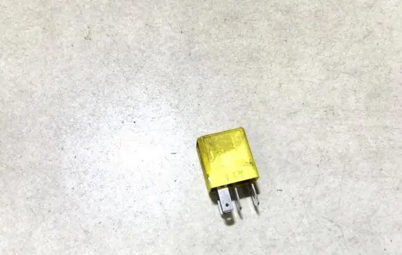 Opel Zafira A Other relay 24433728 70222
