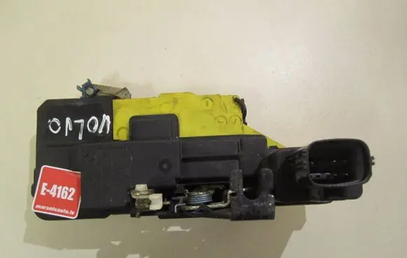 Volvo V70 Rear door lock