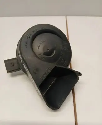 Audi A6 S6 C6 4F Horn signal 703881166