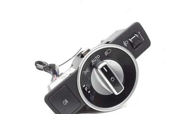 Mercedes-Benz C W204 Light switch A2049053103