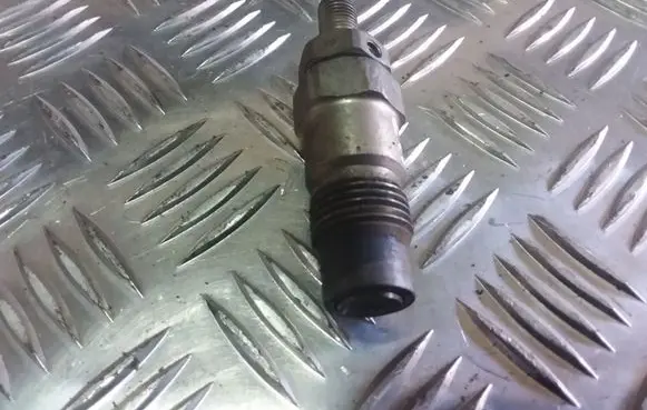 Nissan Primera Fuel injector 71A1361