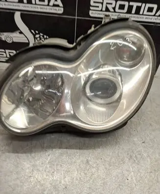 Mercedes-Benz C W203 Headlight/headlamp A2038203761