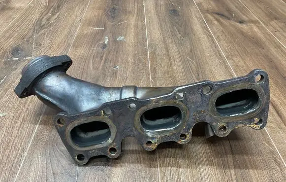 Mercedes-Benz SL R129 Exhaust manifold A1041424601 A1041404314 1041424601
