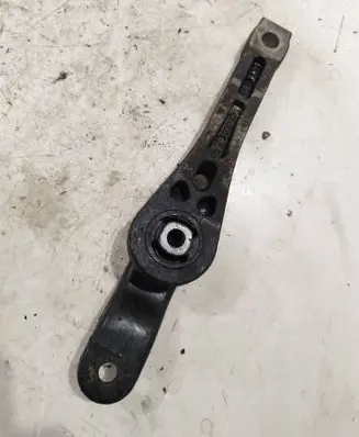 Skoda Octavia Mk2 (1Z) Engine mount bracket 1k0199855