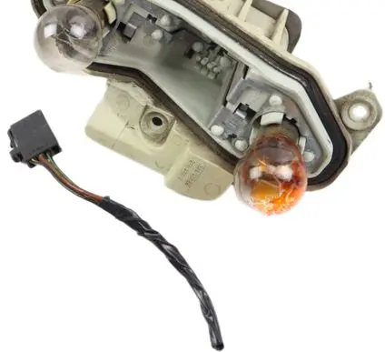 Opel Vectra C Tail light bulb cover holder 443042 443046