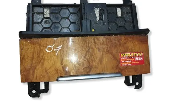 Audi Q7 4L Ashtray (front) 4L0857951