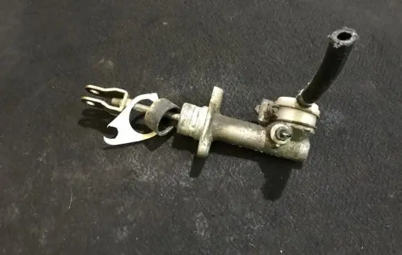Volvo S40, V40 Clutch master cylinder 